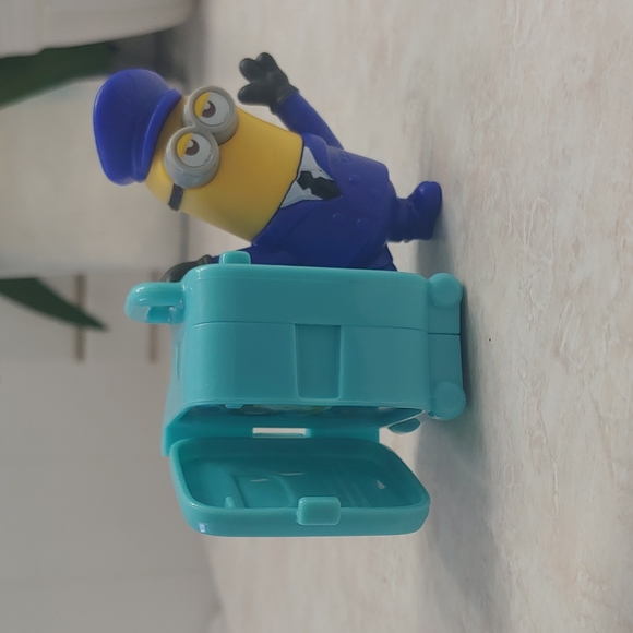 One of a kind McDonald's minions toy - Picture 2 of 4